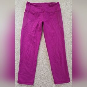 Victoria's Secret Sport Knock out purple Capri size medium. Sheer pockets.